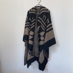[JANICE] Geometric Sweater Poncho Shawl